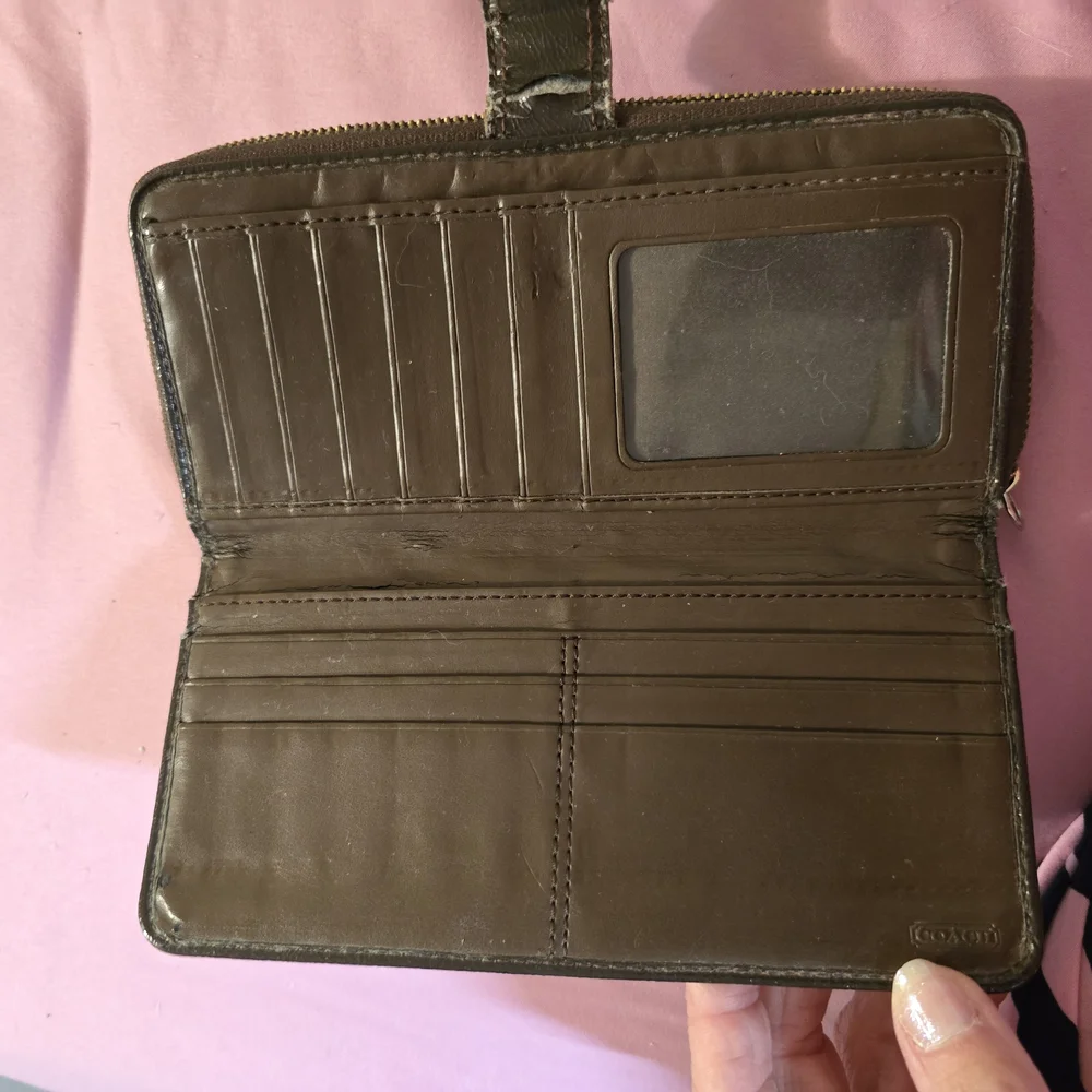 Coach Wallet - Picture 4 of 10